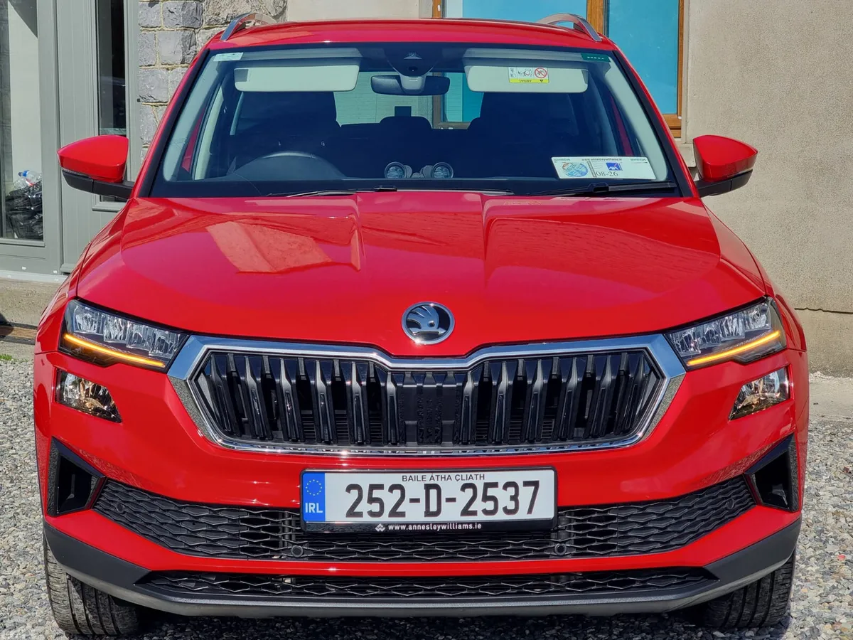 Skoda Karoq MPV, Diesel, 2025, Red