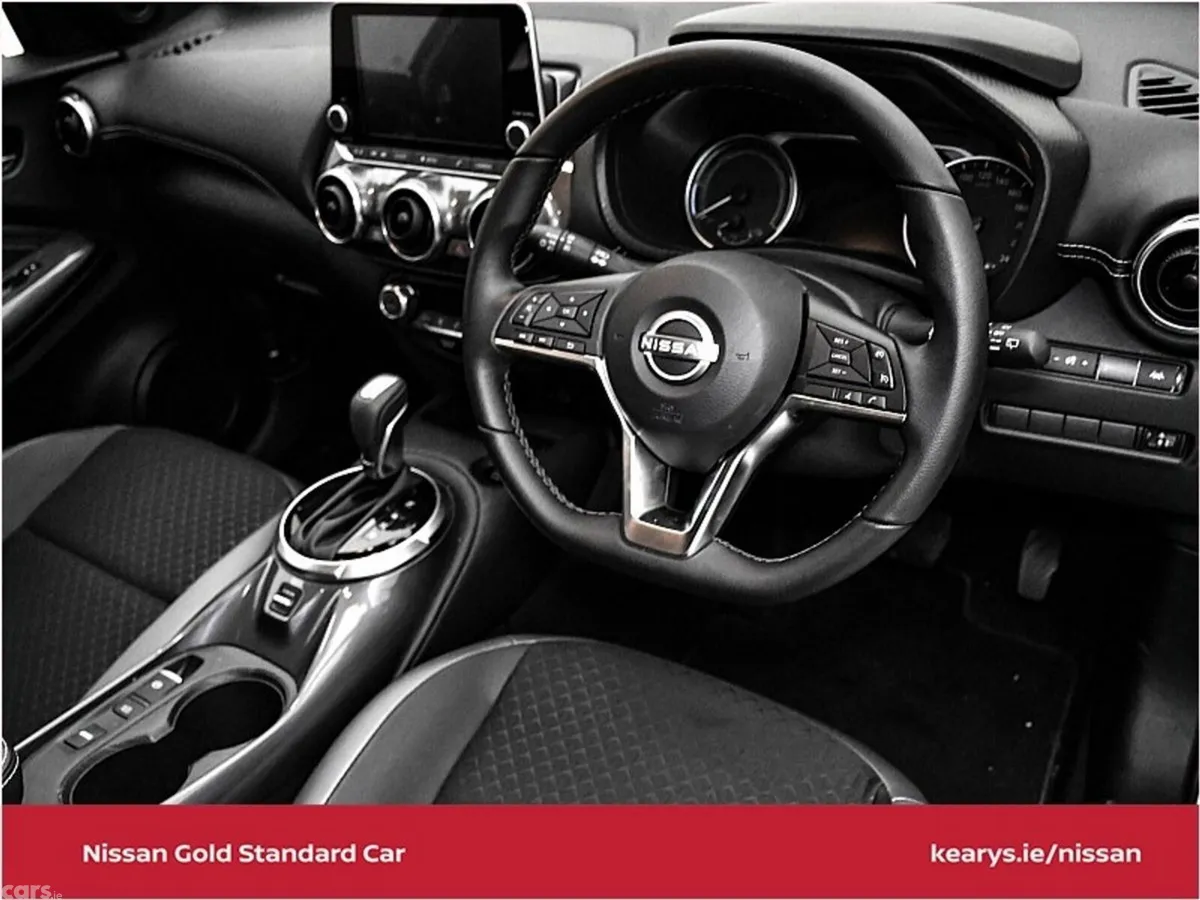 Nissan Juke SUV, Petrol Hybrid, 2023, White