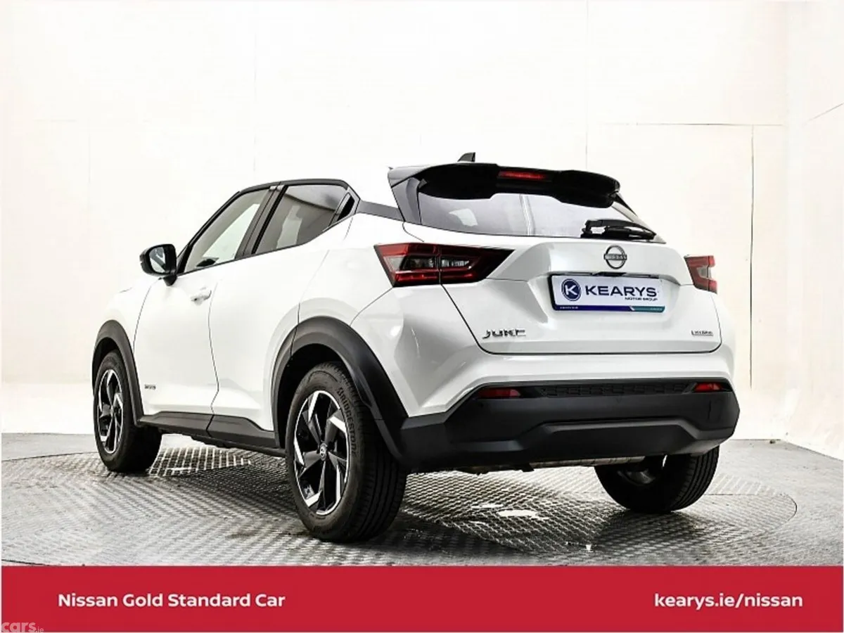 Nissan Juke SUV, Petrol Hybrid, 2023, White