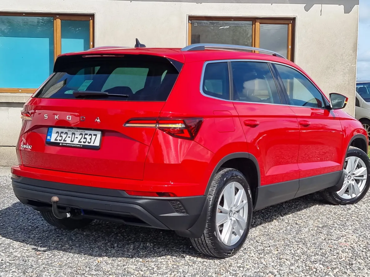 Skoda Karoq MPV, Diesel, 2025, Red