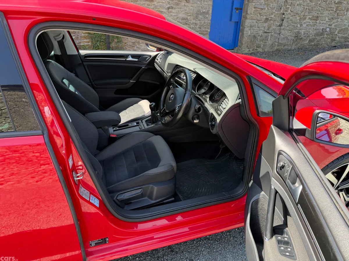 Volkswagen Golf Hatchback, Diesel, 2015, Red