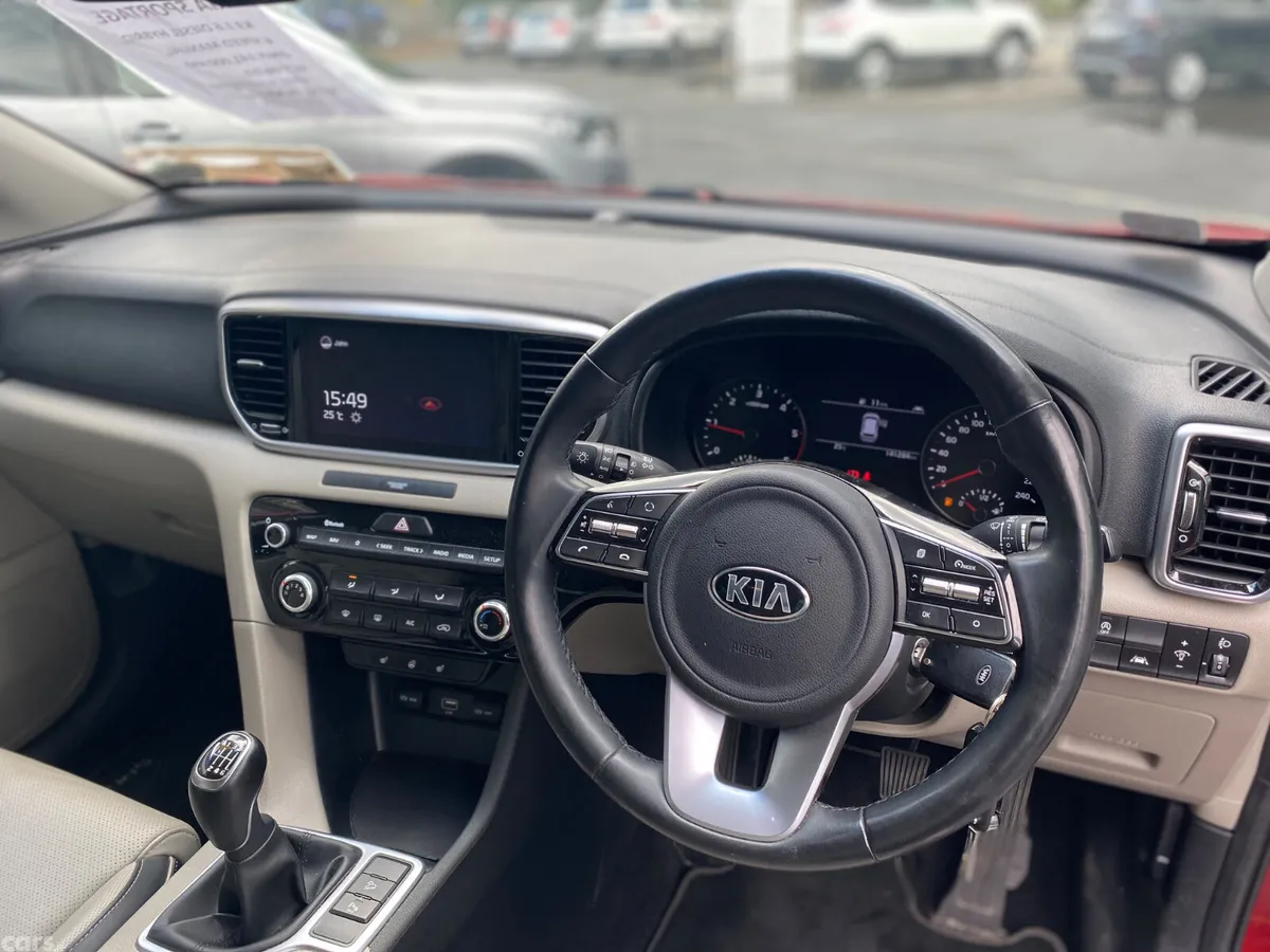 Kia Sportage SUV, Diesel Hybrid, 2021, Red