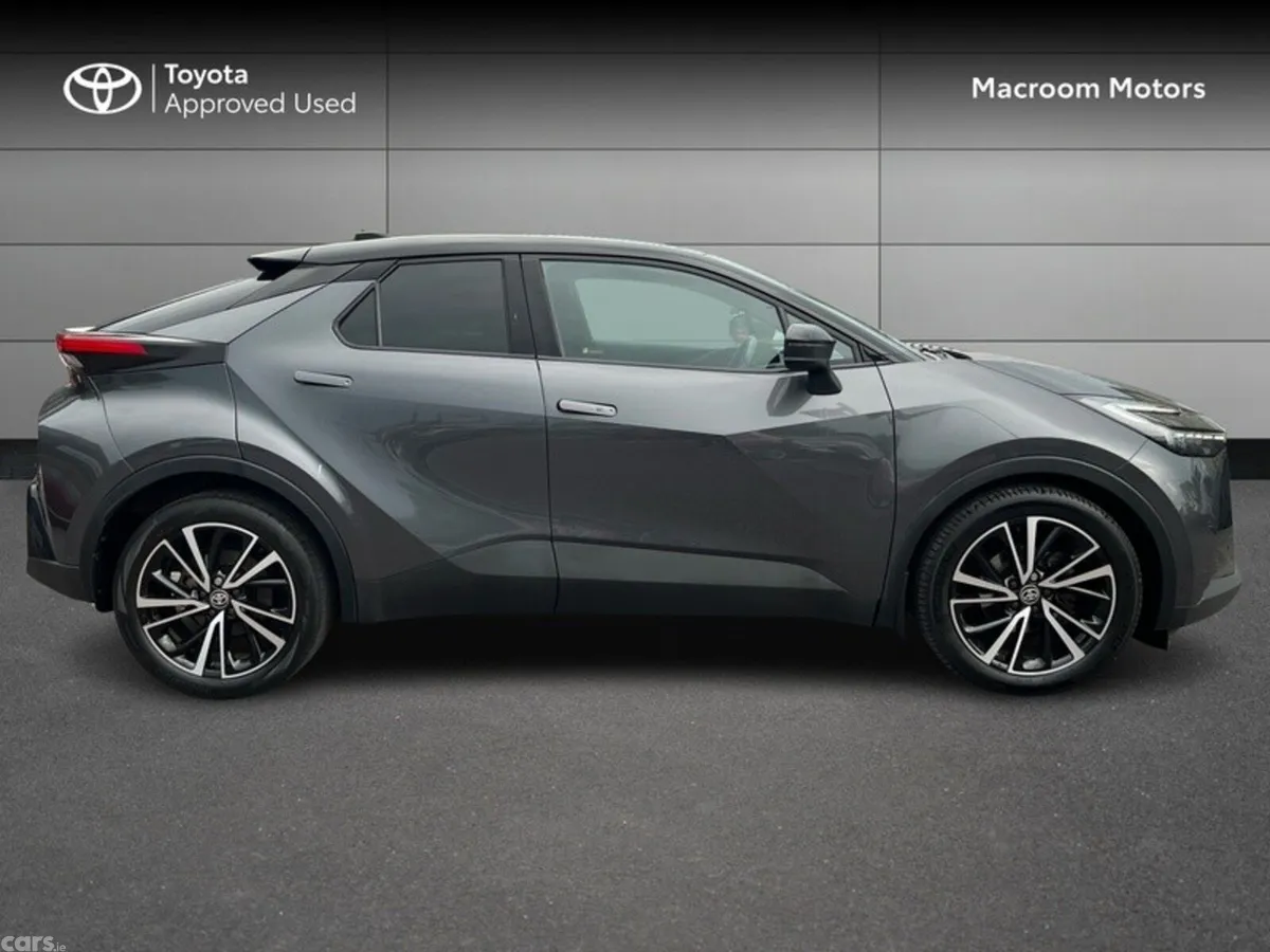 Toyota C-HR SUV, Petrol Hybrid, 2024, Grey