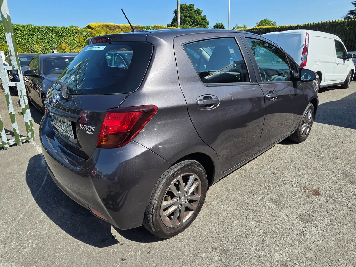 Toyota Yaris Hatchback, Petrol, 2016, Grey