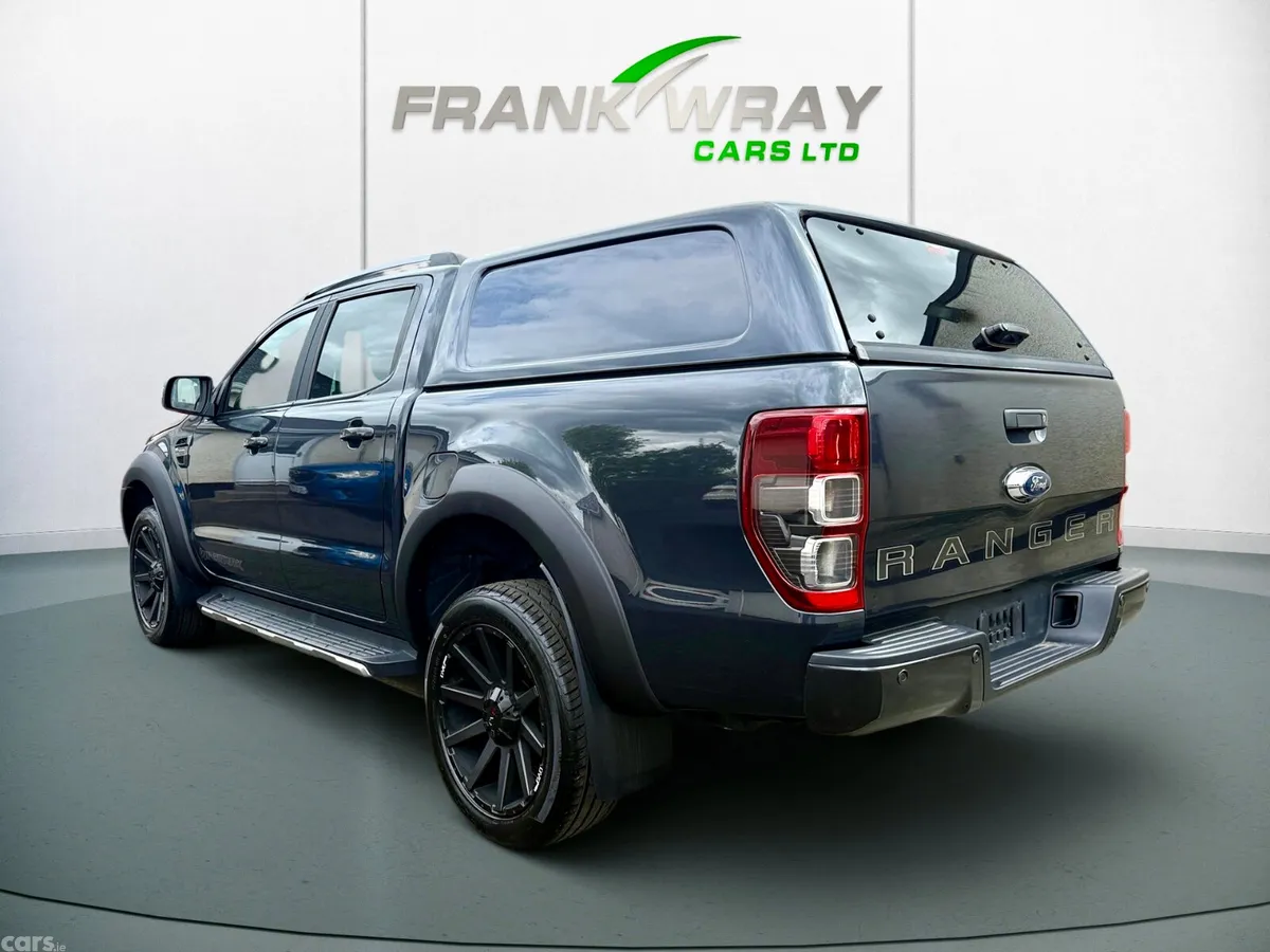 Nissan Navara Pick Up, Diesel, 2021, Grey