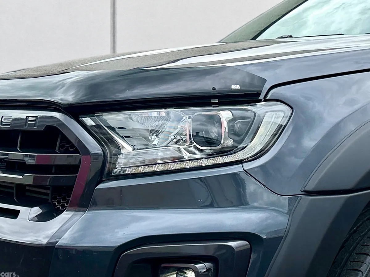 Nissan Navara Pick Up, Diesel, 2021, Grey