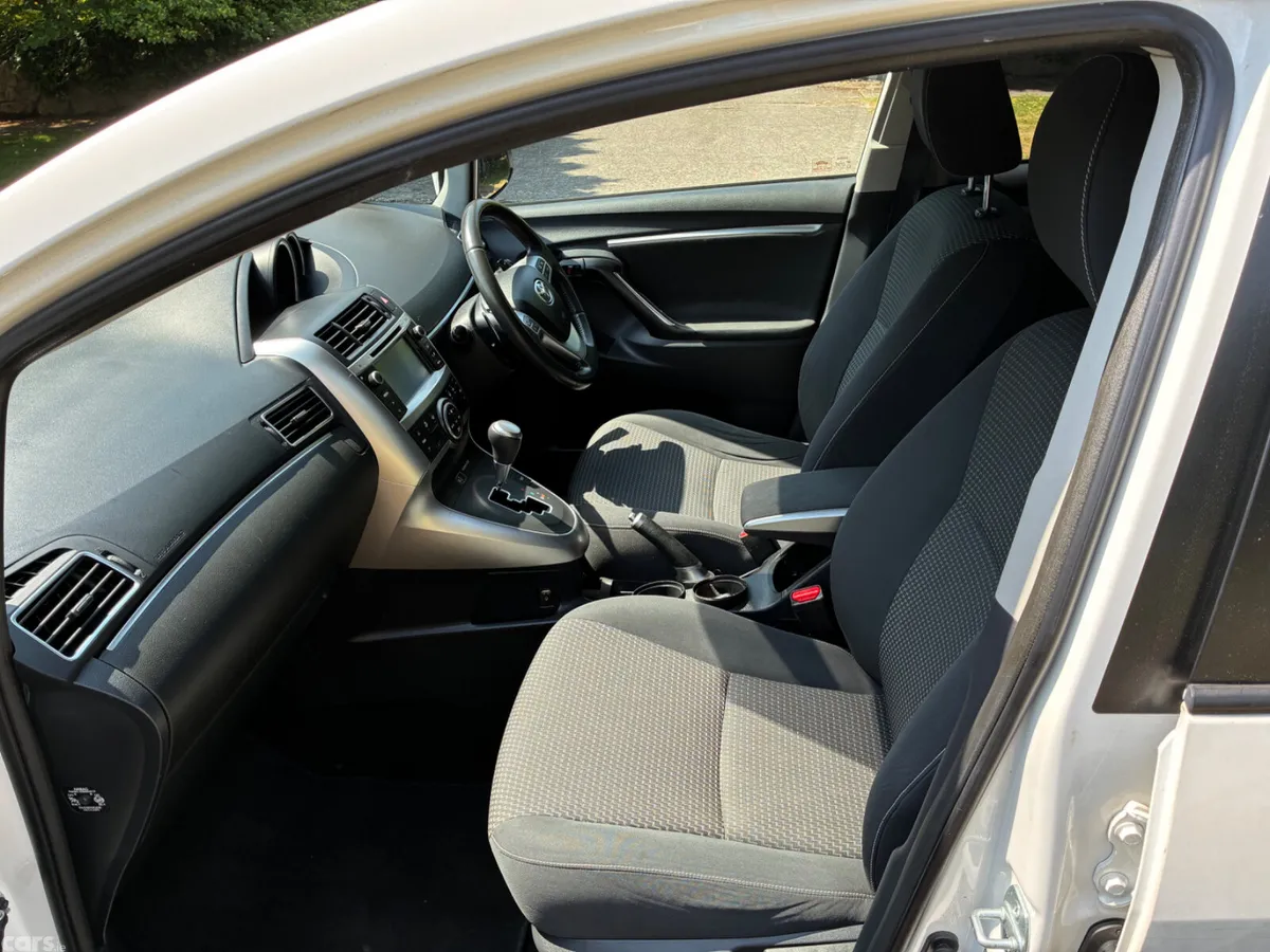 Toyota Verso MPV, Petrol, 2015, White