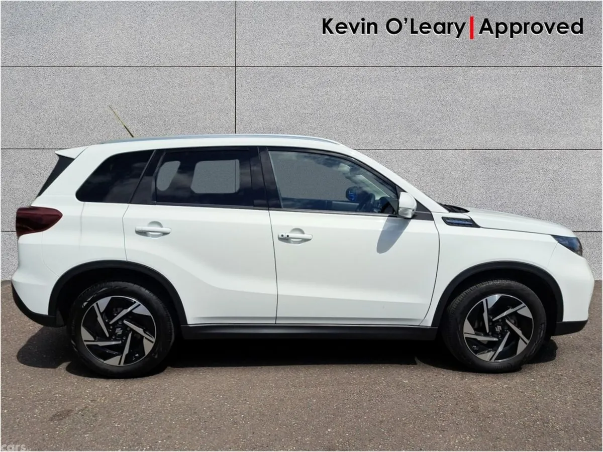 Suzuki Vitara SUV, Petrol Hybrid, 2025, White