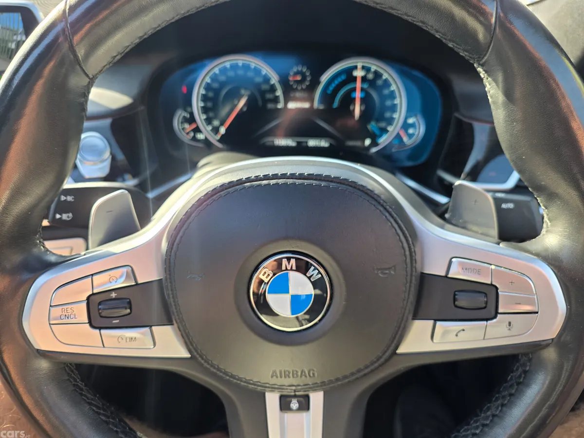 BMW 7-Series Saloon, Petrol Plug-in Hybrid, 2017, Grey