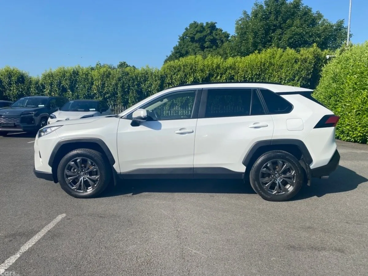 Toyota RAV4 SUV, Petrol Hybrid, 2023, White