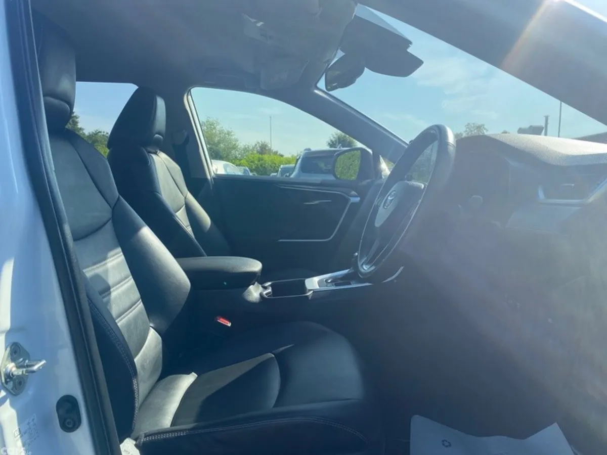 Toyota RAV4 SUV, Petrol Hybrid, 2023, White