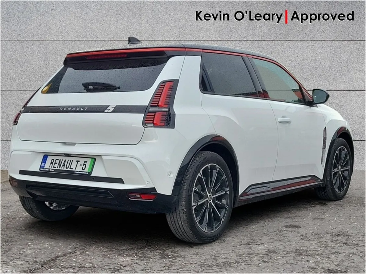 Renault 5 Hatchback, Electric, 2026, White