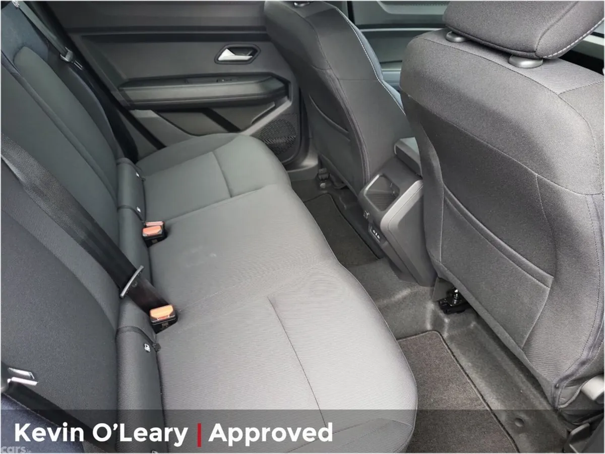 Dacia Duster SUV, Petrol Hybrid, 2026, Black