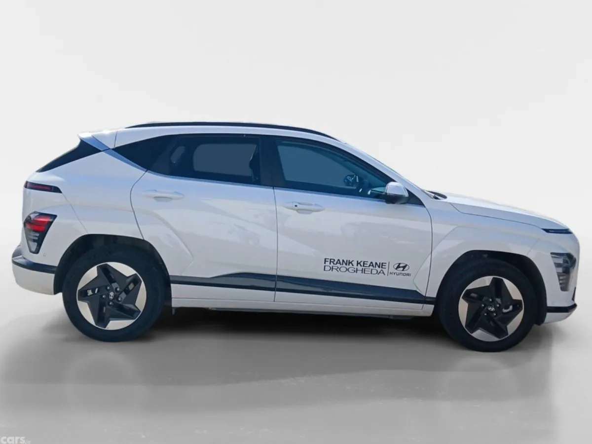 Hyundai KONA MPV, Electric, 2026, White