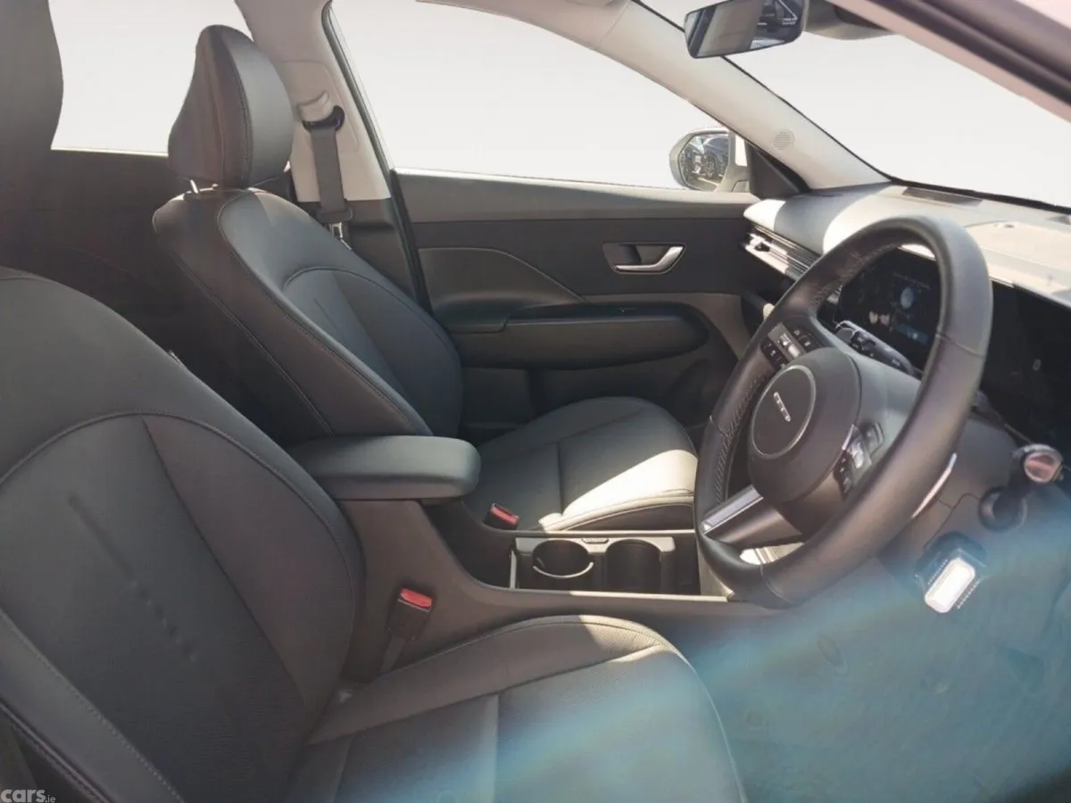 Hyundai KONA MPV, Electric, 2026, White