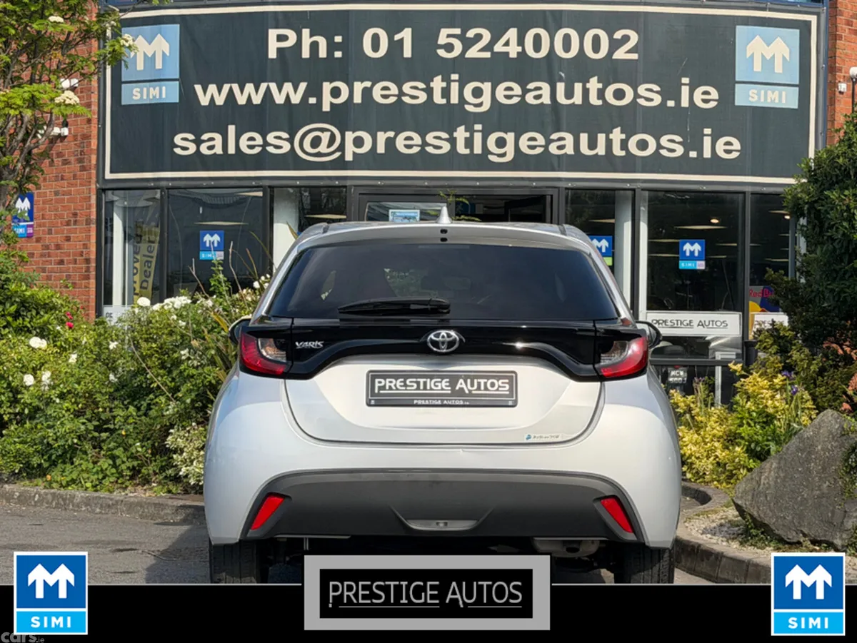 Toyota Yaris Hatchback, Petrol, 2022, Silver
