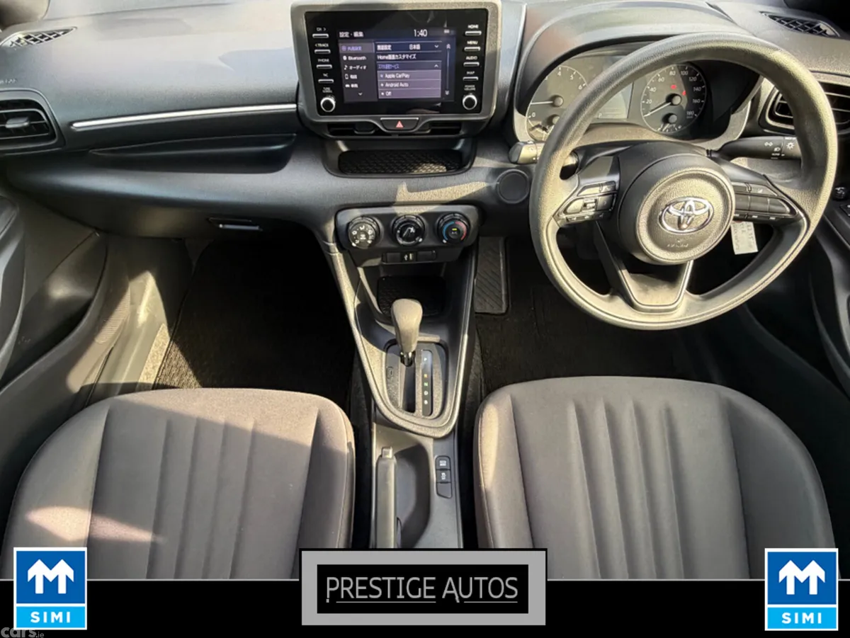 Toyota Yaris Hatchback, Petrol, 2022, Silver