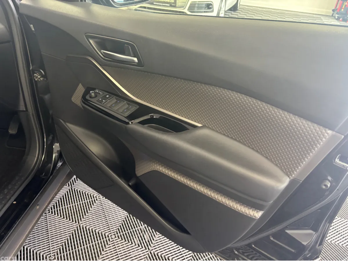Toyota C-HR SUV, Petrol Hybrid, 2020, Black