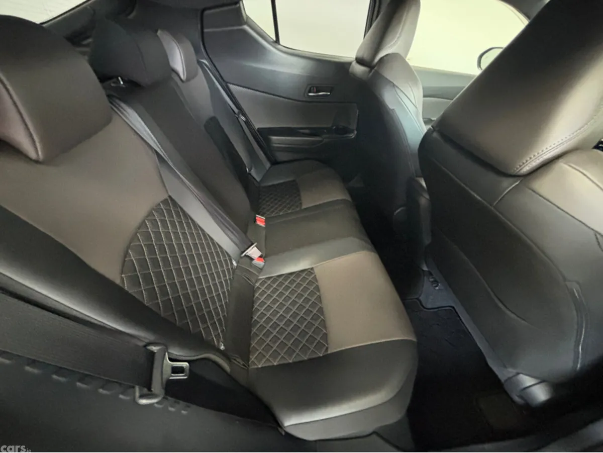 Toyota C-HR SUV, Petrol Hybrid, 2020, Black
