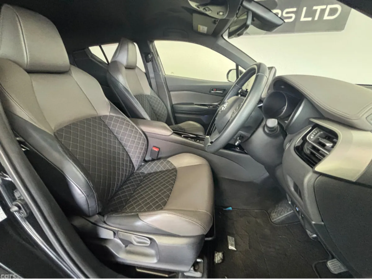 Toyota C-HR SUV, Petrol Hybrid, 2020, Black