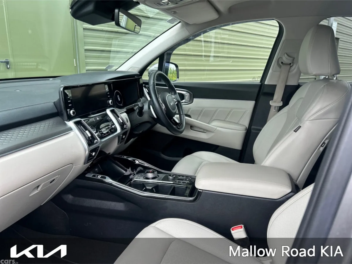 Kia Sorento MPV, Petrol Plug-in Hybrid, 2023, Grey