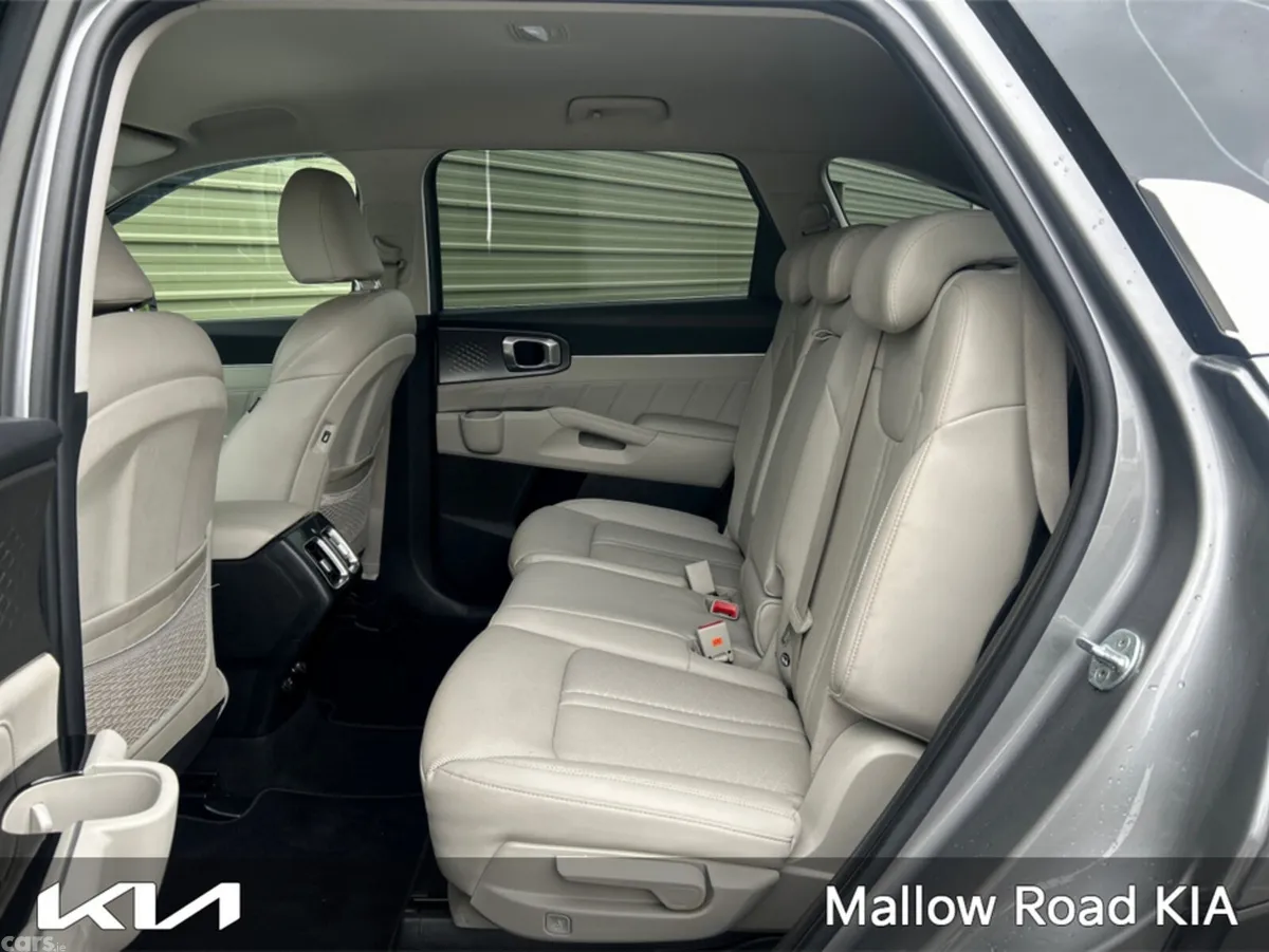 Kia Sorento MPV, Petrol Plug-in Hybrid, 2023, Grey