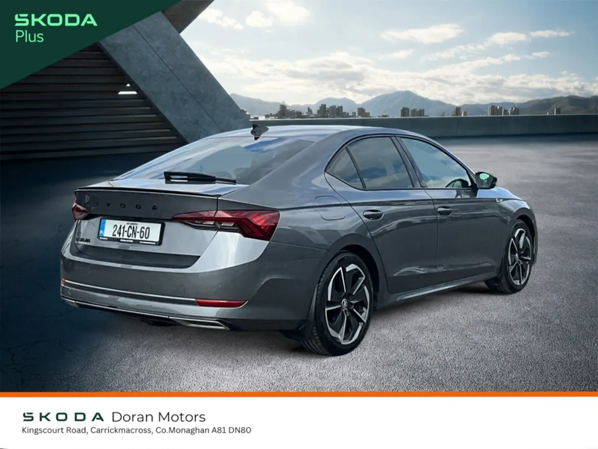 Skoda Octavia Hatchback, Diesel, 2024, Grey