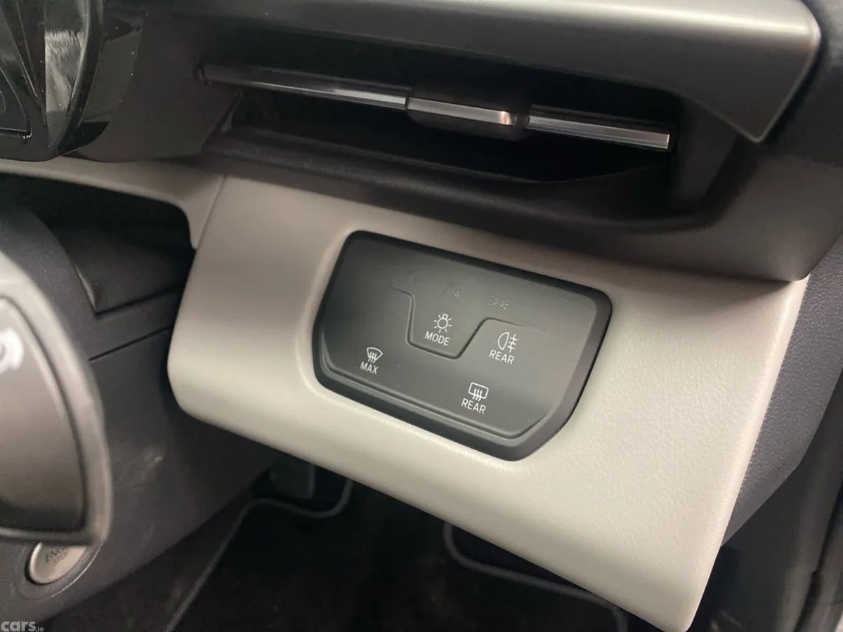Ford Explorer Van, Electric, 2026, White
