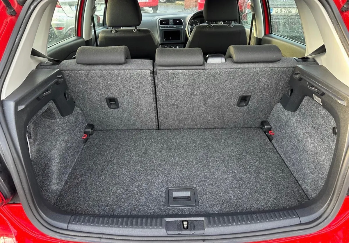Volkswagen Polo Hatchback, Petrol, 2013, Red