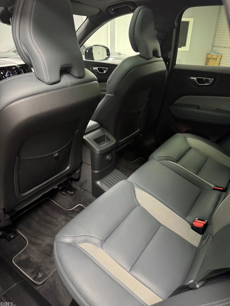 Volvo XC60 SUV, Petrol Plug-in Hybrid, 2021, Grey
