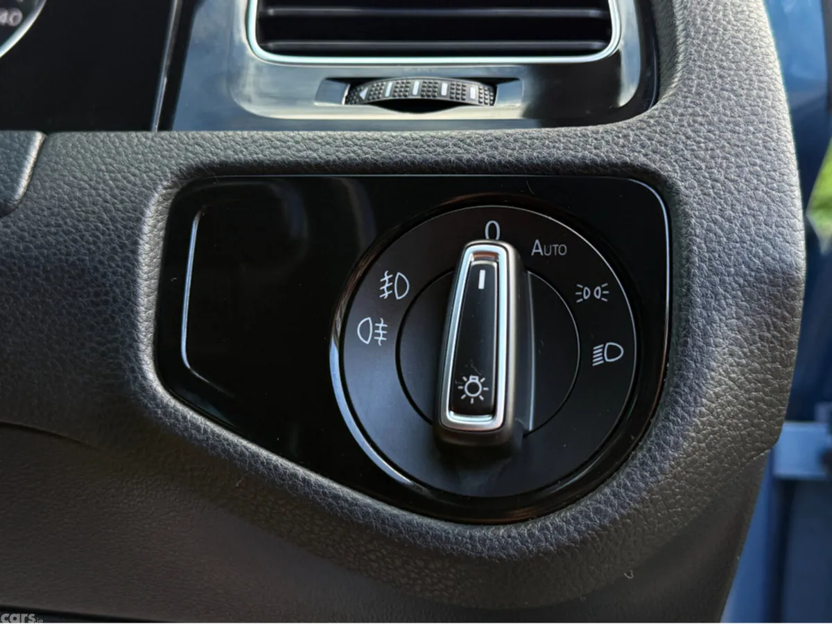 Volkswagen Golf Hatchback, Petrol, 2014, Blue