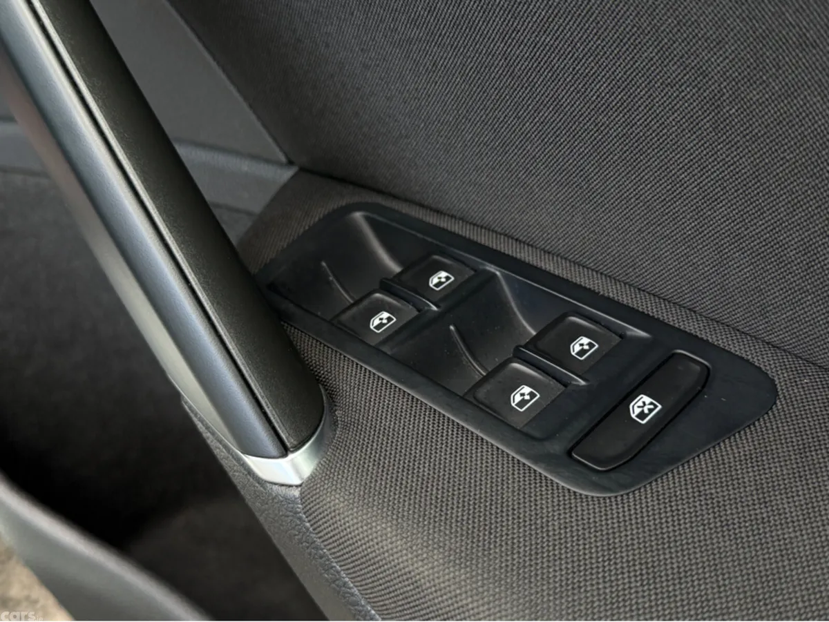 Volkswagen Golf Estate, Diesel, 2019, White