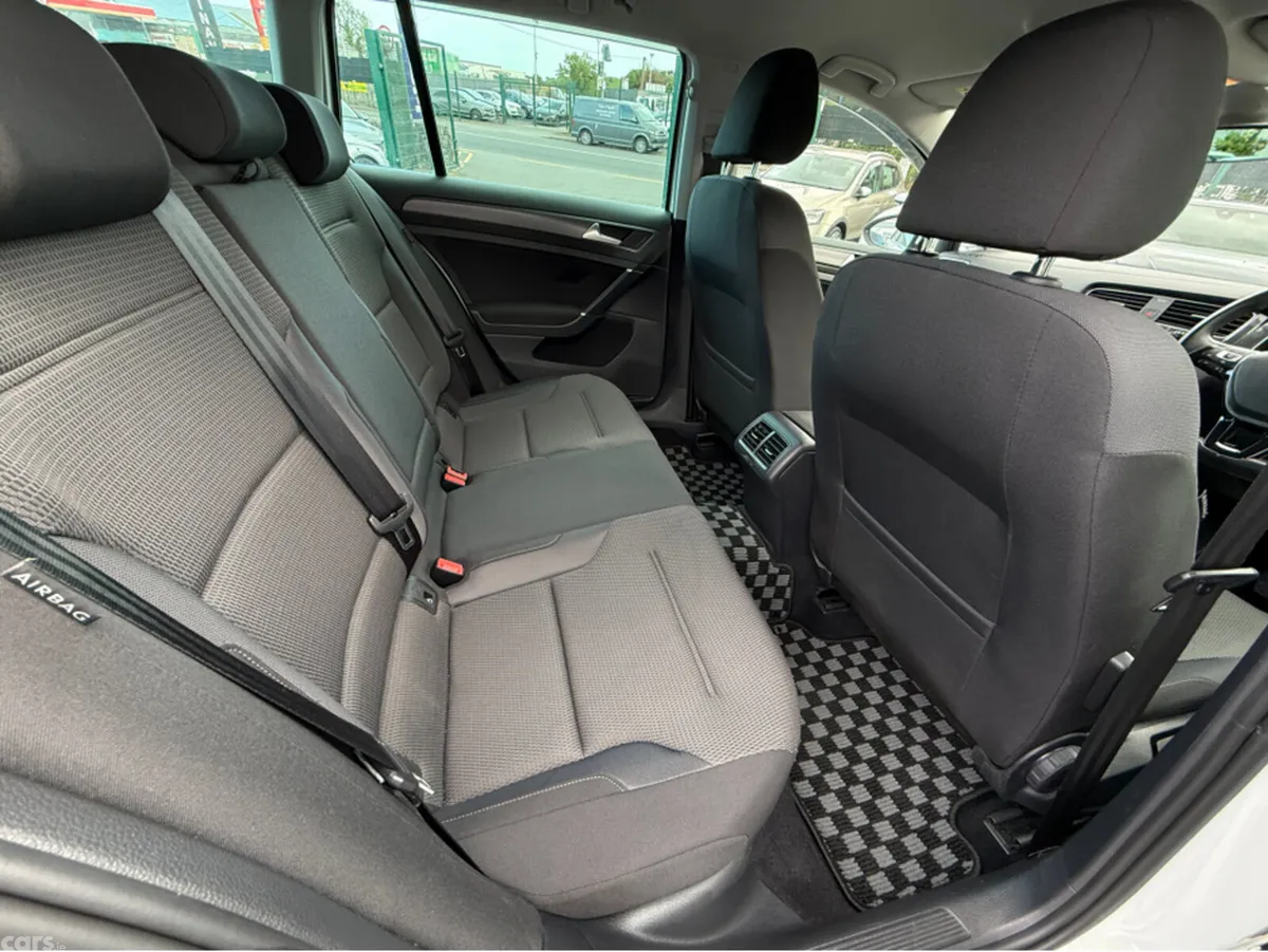 Volkswagen Golf Estate, Diesel, 2019, White
