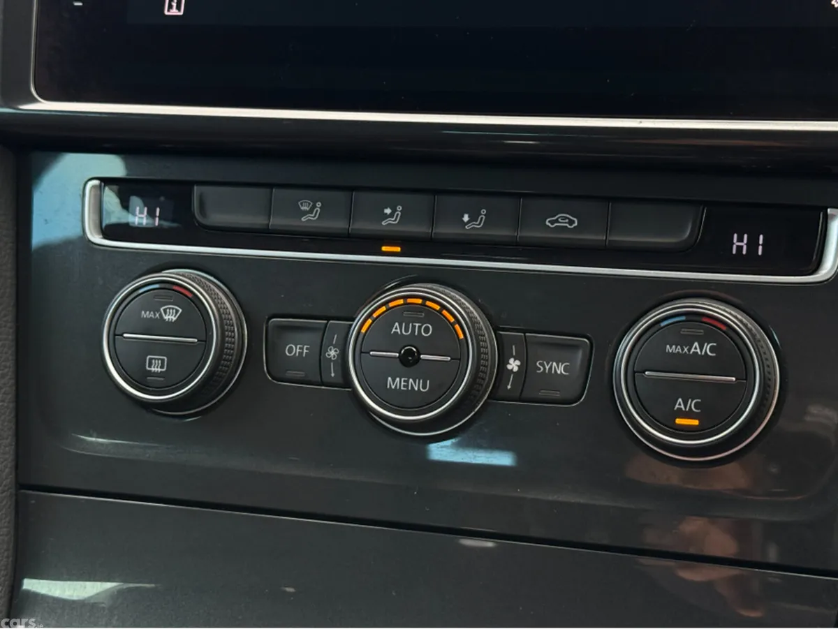 Volkswagen Golf Estate, Diesel, 2019, White
