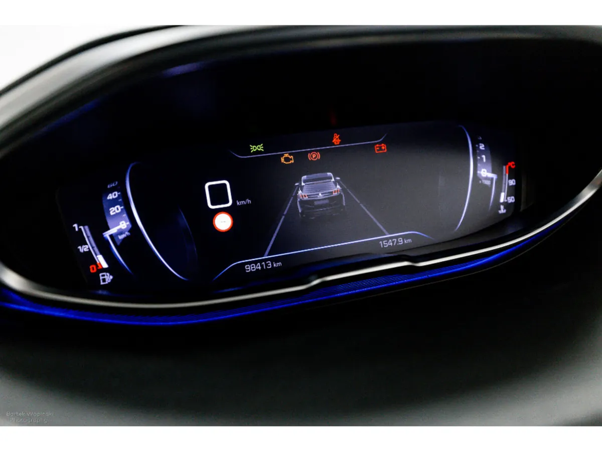 Peugeot 3008 SUV, Diesel, 2023, Red