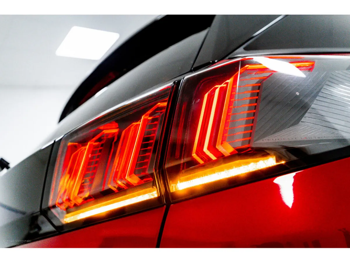 Peugeot 3008 SUV, Diesel, 2023, Red
