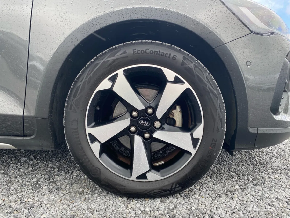 Ford Focus Estate, Petrol, 2024, Grey