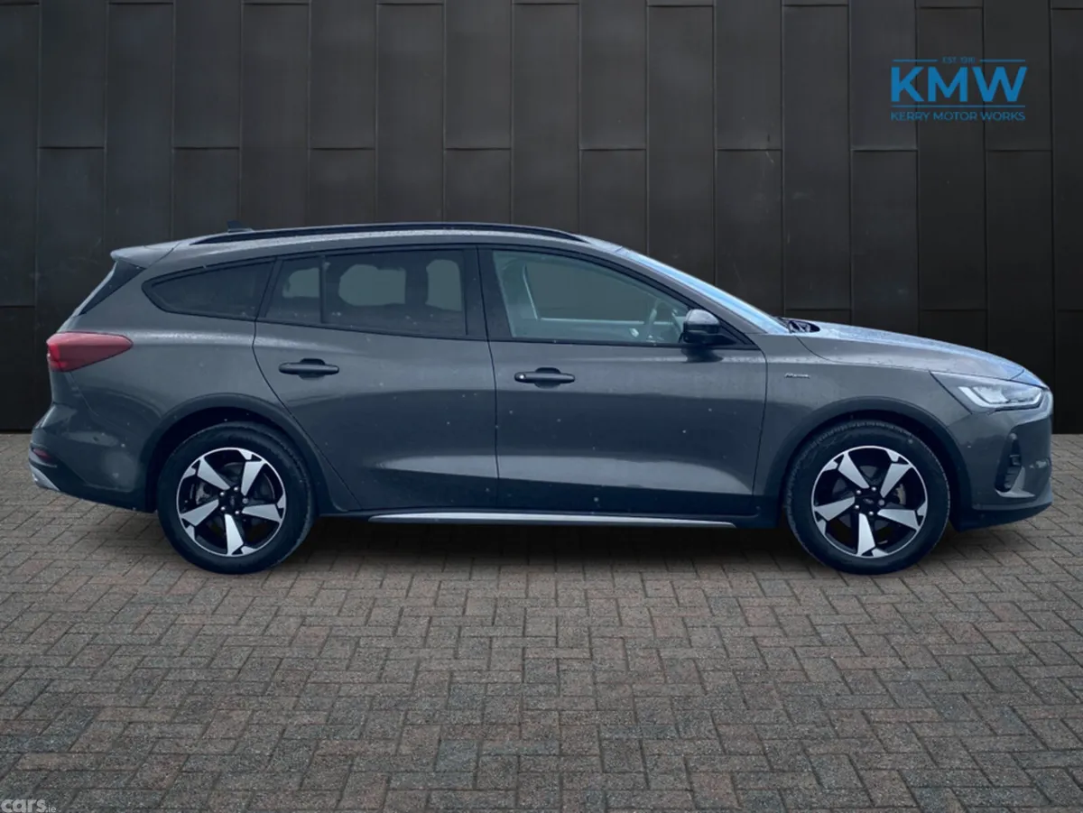 Ford Focus Estate, Petrol, 2024, Grey