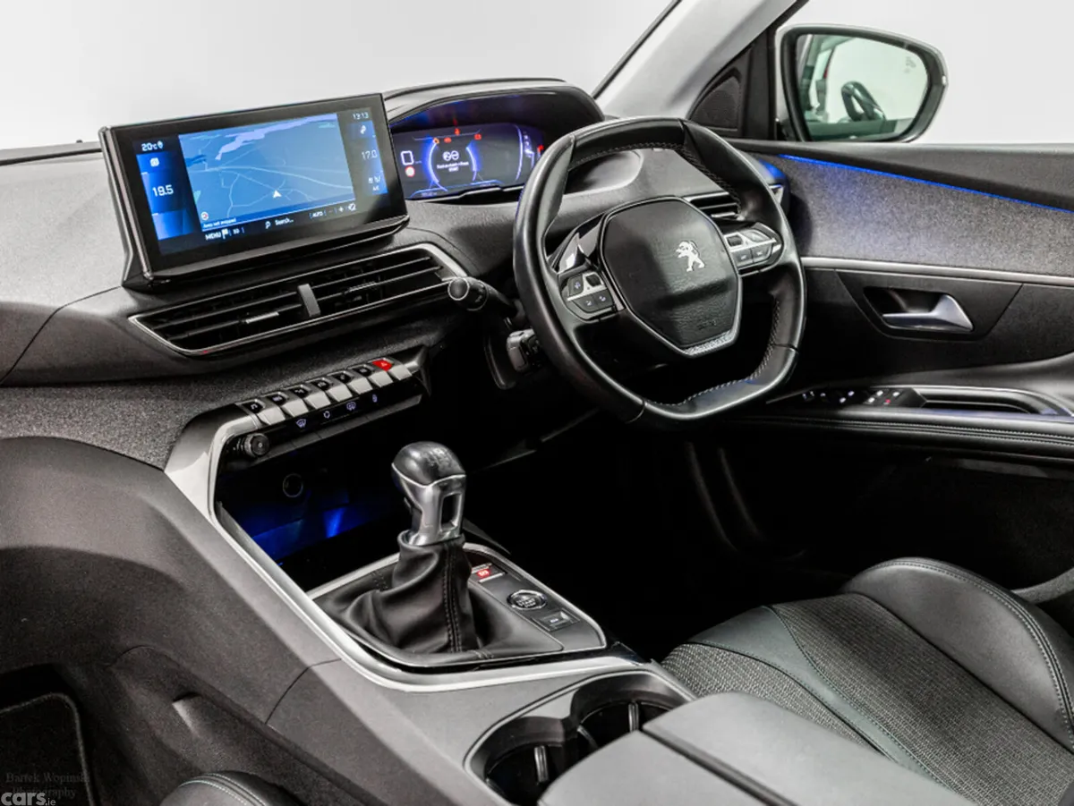 Peugeot 3008 SUV, Diesel, 2022, Red