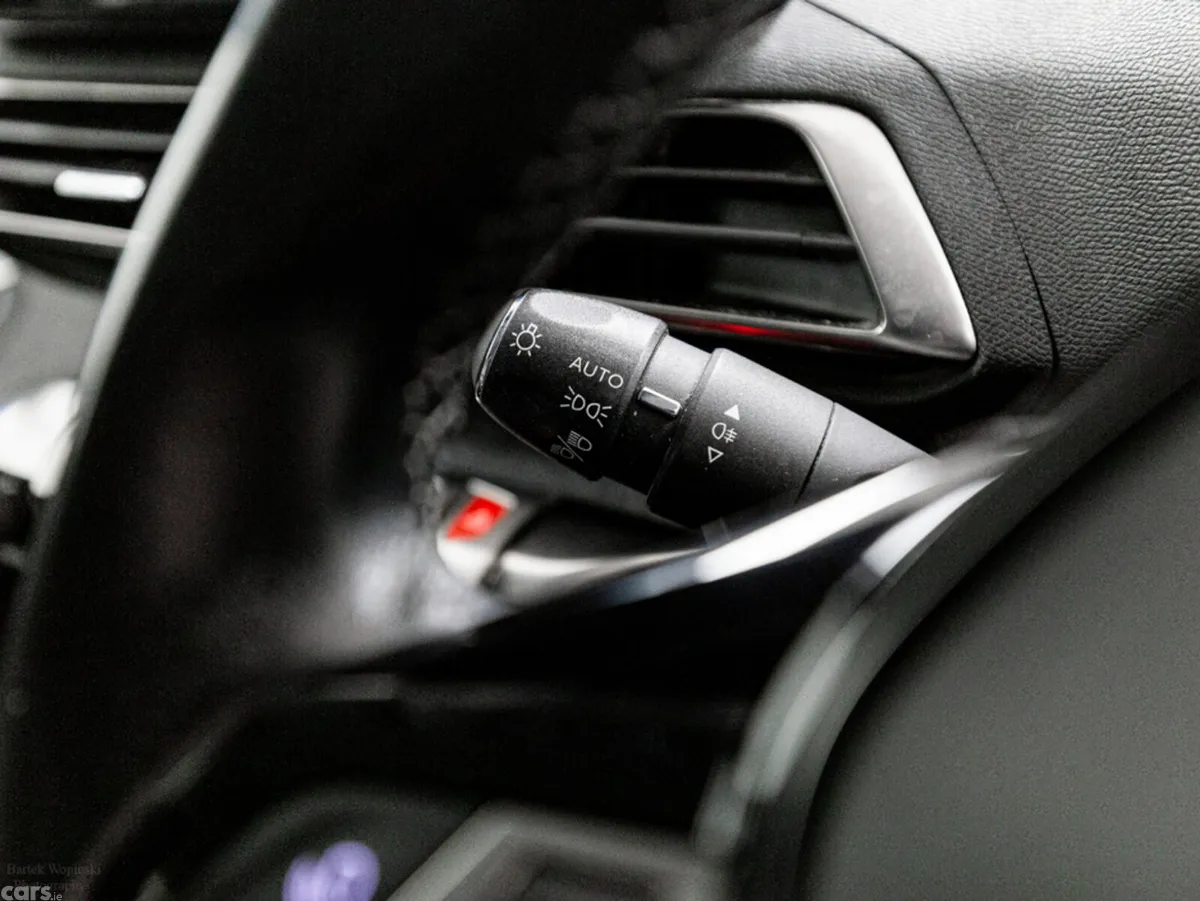 Peugeot 3008 SUV, Diesel, 2022, Red