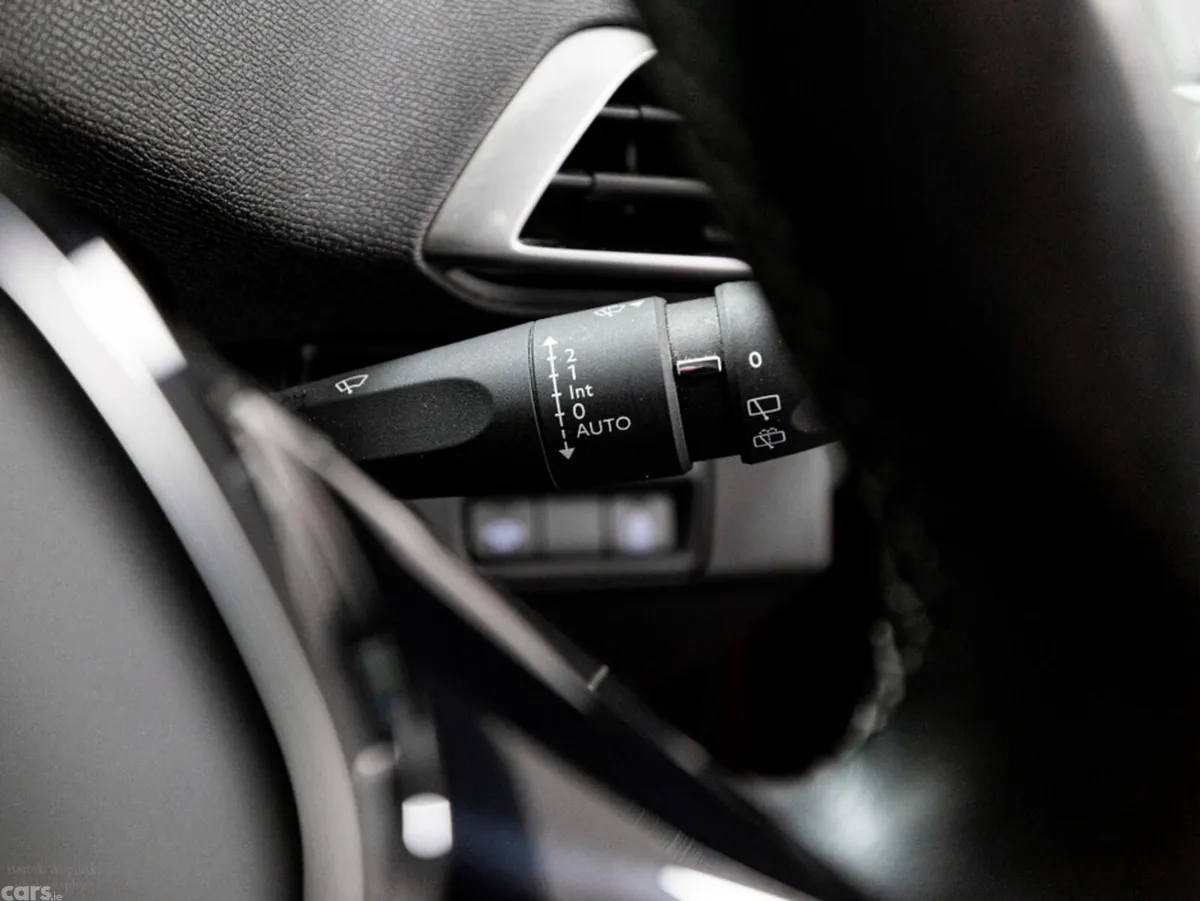 Peugeot 3008 SUV, Diesel, 2022, Red