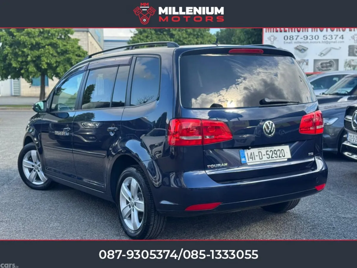Volkswagen Touran MPV, Petrol, 2014, Blue