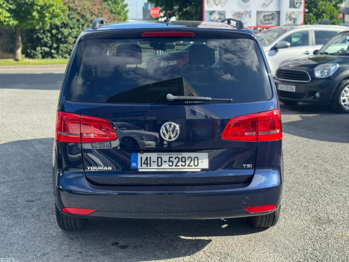 Volkswagen Touran MPV, Petrol, 2014, Blue