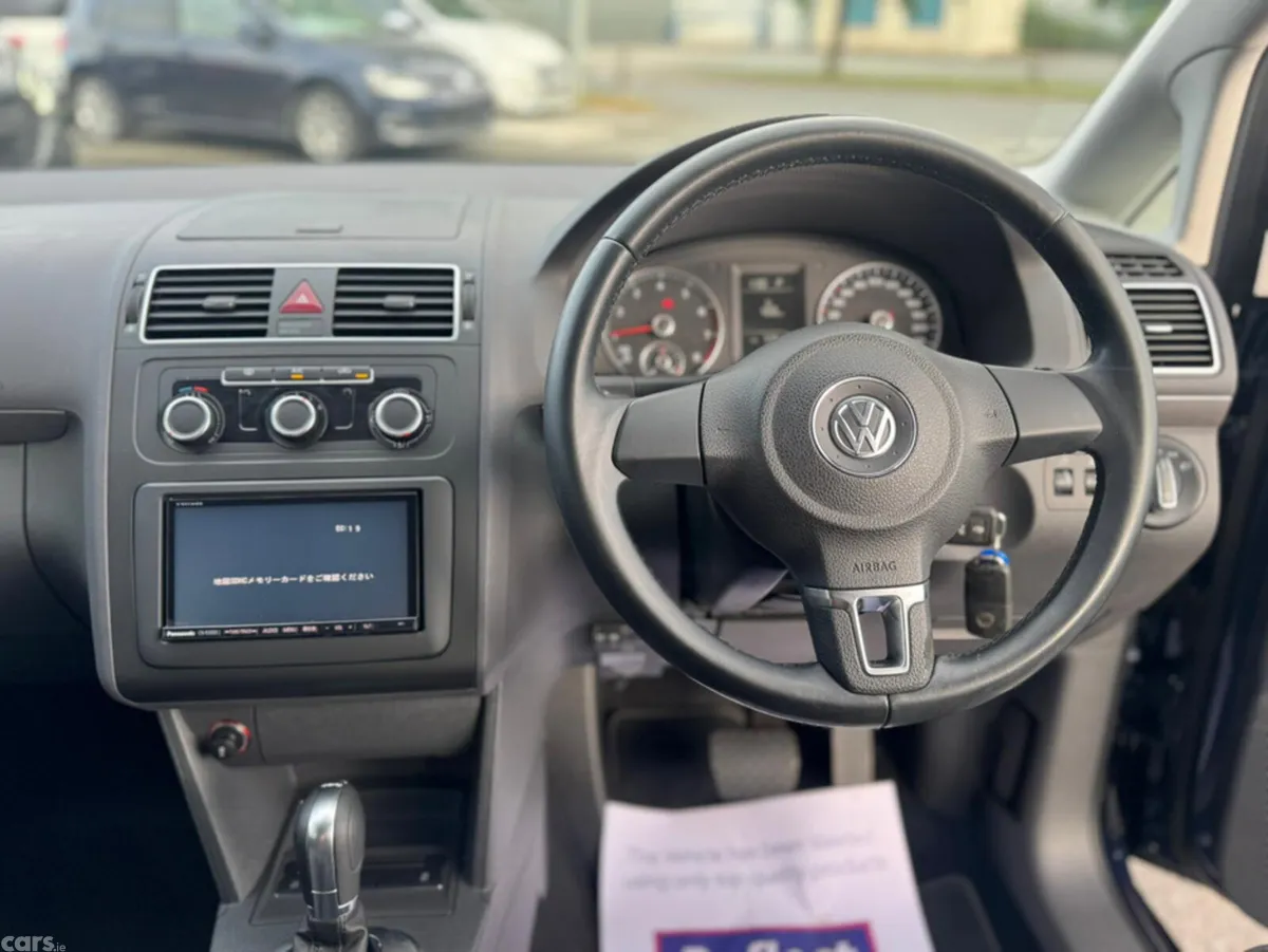 Volkswagen Touran MPV, Petrol, 2014, Blue