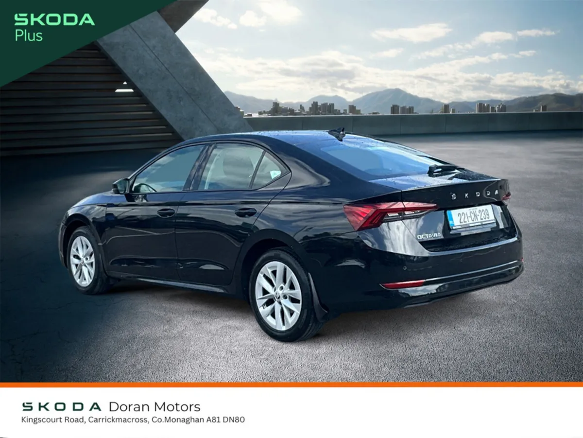 Skoda Octavia Hatchback, Diesel, 2022, Black