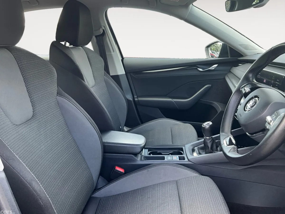 Skoda Octavia Hatchback, Diesel, 2022, Black