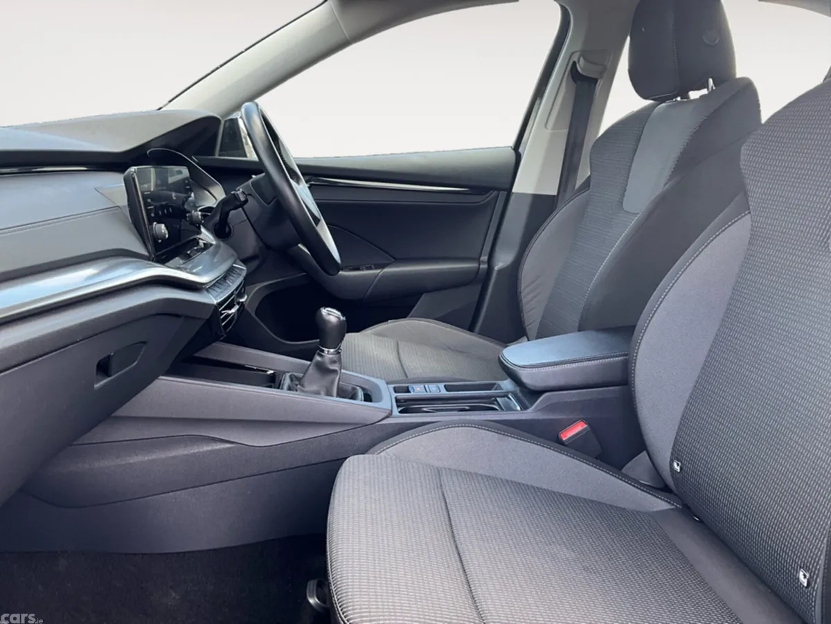 Skoda Octavia Hatchback, Diesel, 2022, Black