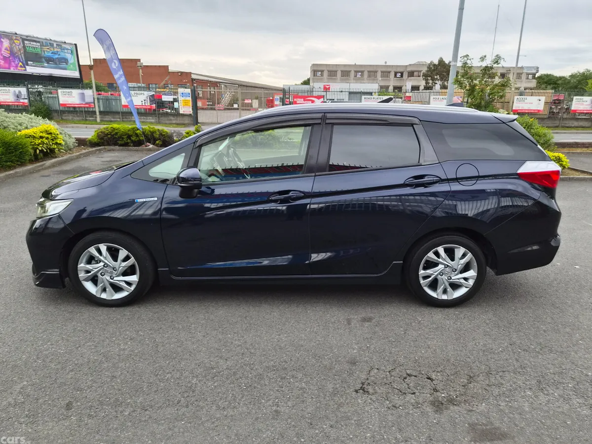 Honda Shuttle SUV, Petrol Hybrid, 2016, Blue