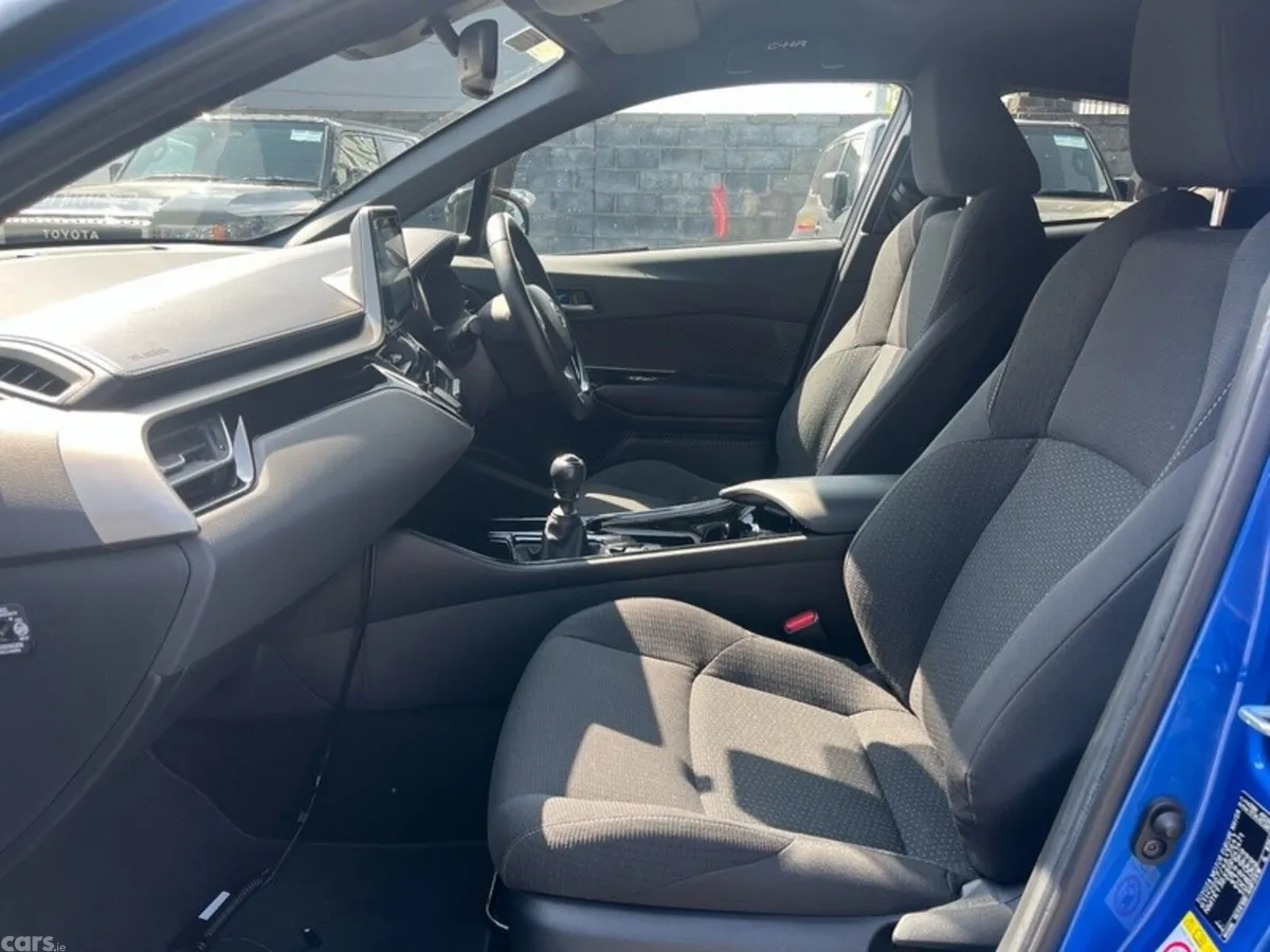 Toyota C-HR SUV, Petrol, 2018, Blue
