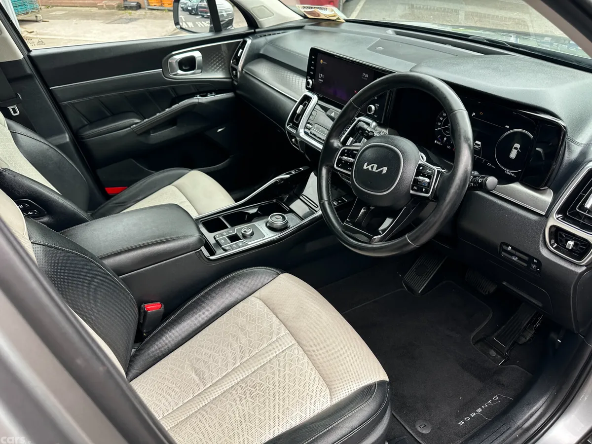 Kia Sorento SUV, Diesel, 2022, Grey